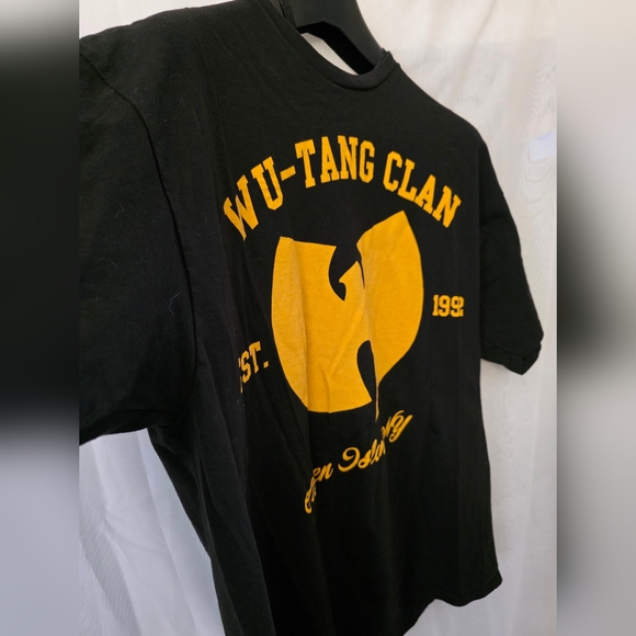 Hot Topic Black and Yellow Wu-Tang Clan Tee - Picture 2 of 7